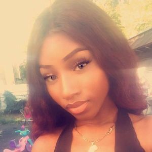 Meet your Posher, Aisha